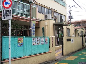 写真：ゆうゆう高円寺東館の外観