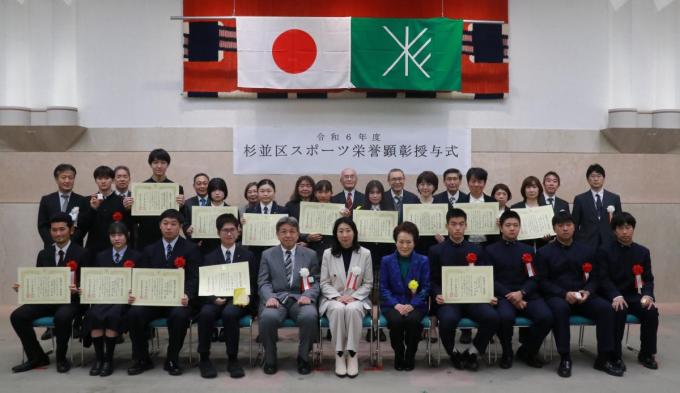 受章者との記念撮影