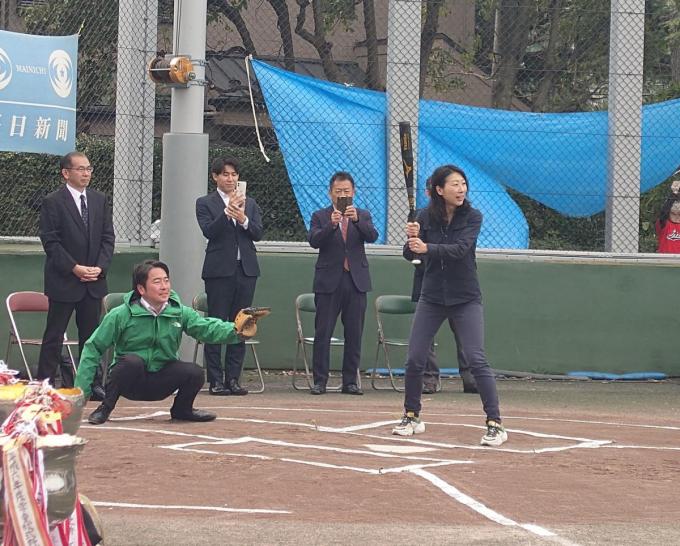 学童軟式野球連盟始球式