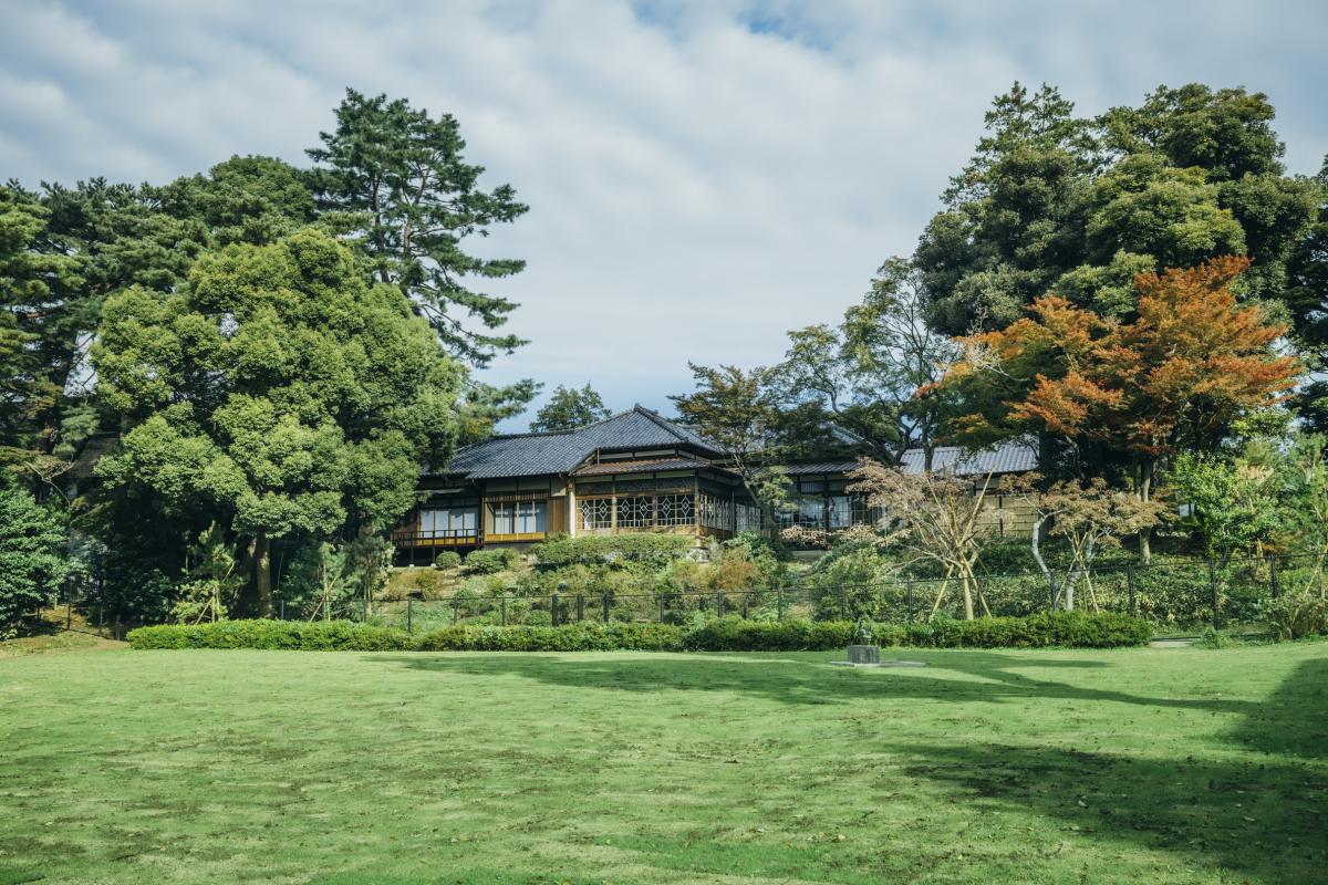 荻外荘公園芝生広場