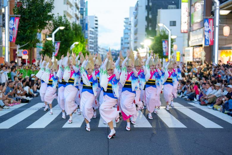 第65回東京高円寺阿波おどりの様子