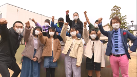 写真：桃井第五小学校児童とМC