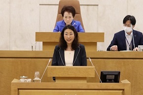本会議での区長の様子2