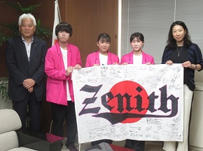 表敬訪問の様子