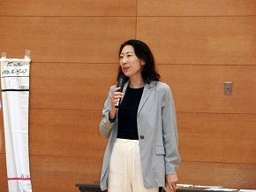 挨拶する区長の様子1