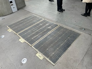 写真：路面太陽光発電