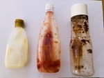 マヨネーズなどの汚れが取れていない容器の写真