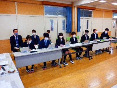 西宮中生徒会役員と教員