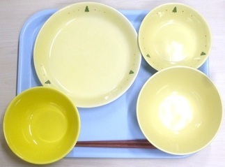 写真：アレルギー対応食専用食器